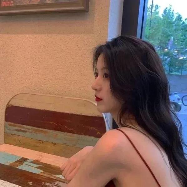 替嫁后，我被总裁花样宠